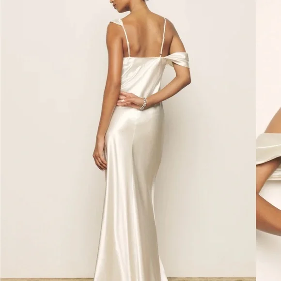 Reformation Elegant White Wedding Dress - Picture 2 of 5